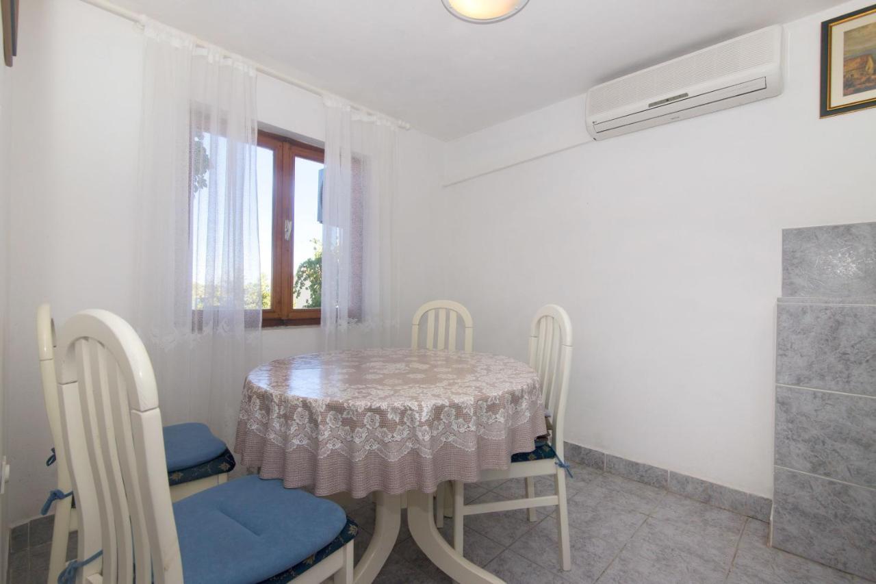 Apartments Jaksa Vis Dış mekan fotoğraf