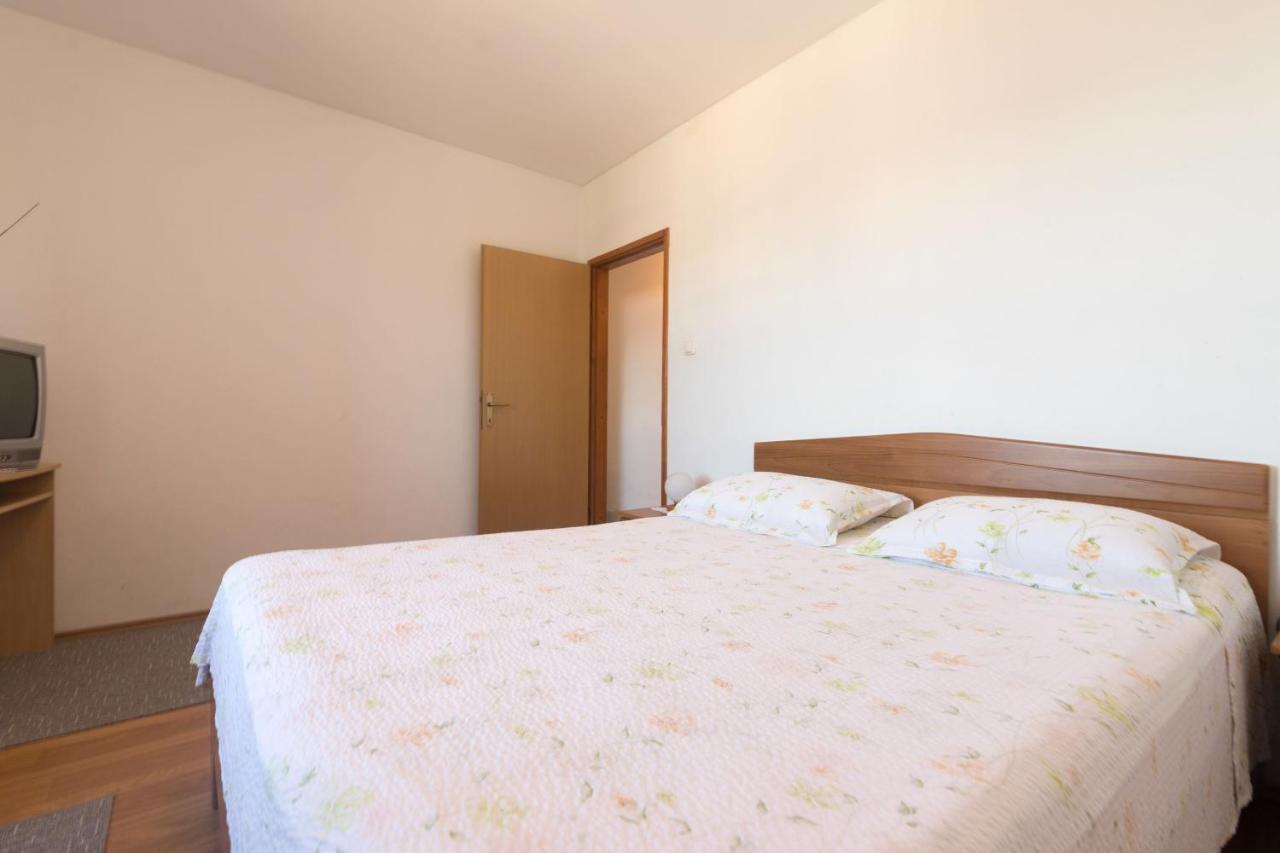 Apartments Jaksa Vis Dış mekan fotoğraf