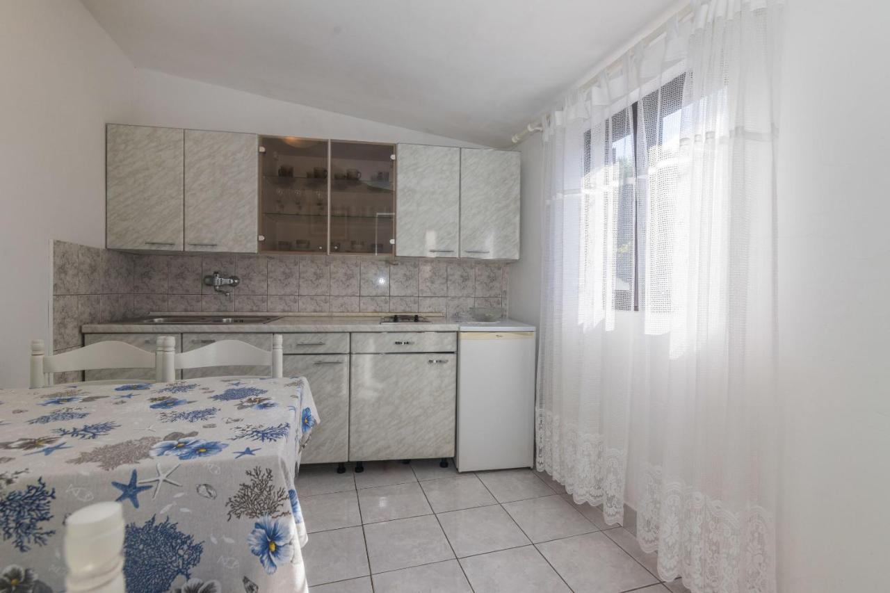 Apartments Jaksa Vis Dış mekan fotoğraf