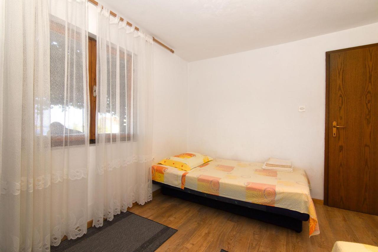 Apartments Jaksa Vis Dış mekan fotoğraf